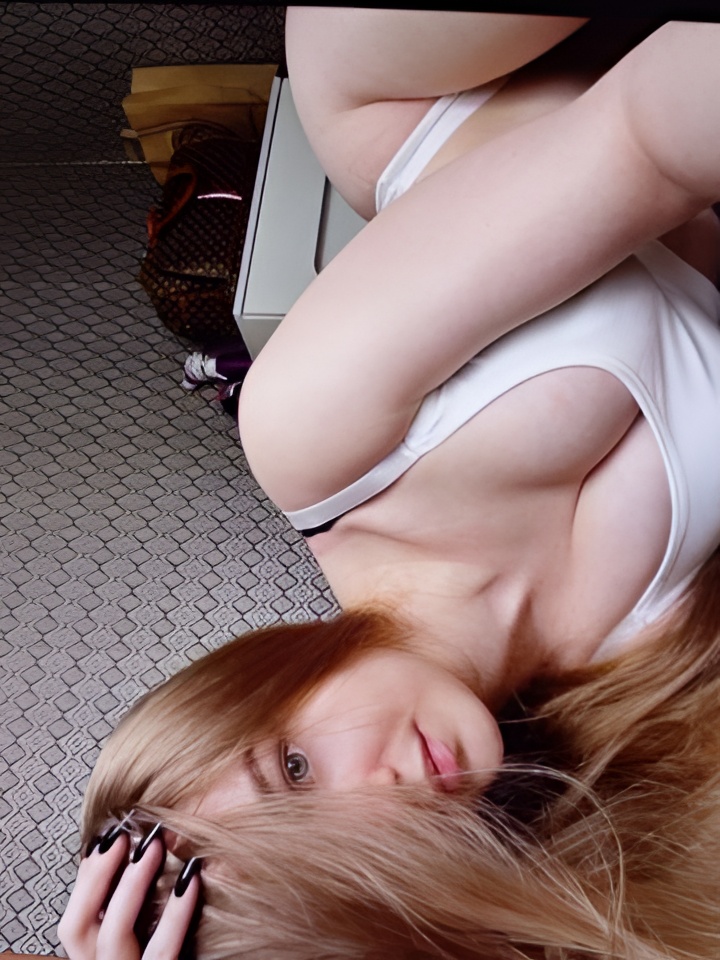 Фаина привлекательная девушка из Дятьково цена от 1500 руб