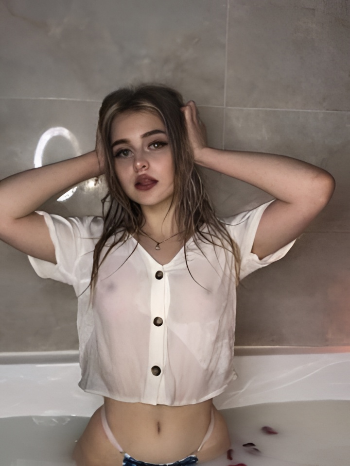 Илона привлекательная девушка из Дятьково цена от 2500 руб