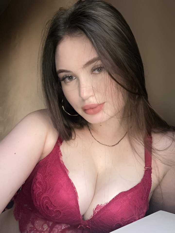 Майя привлекательная девушка из Дятьково цена от 5000 руб