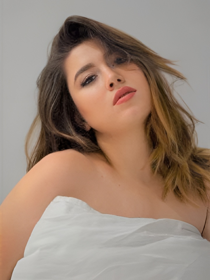 Ульяна привлекательная девушка из Дятьково цена от 5000 руб