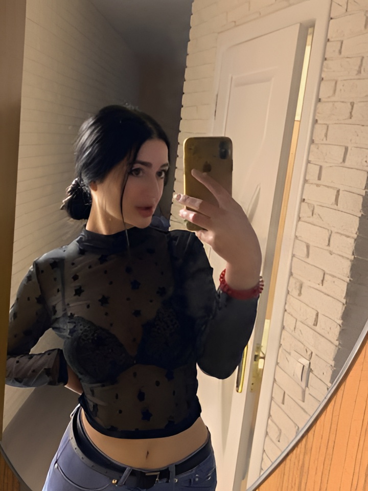 Василиса привлекательная девушка из Дятьково цена от 3000 руб