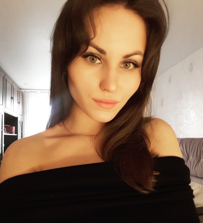 Даша привлекательная девушка из Дятьково цена от 3500 руб