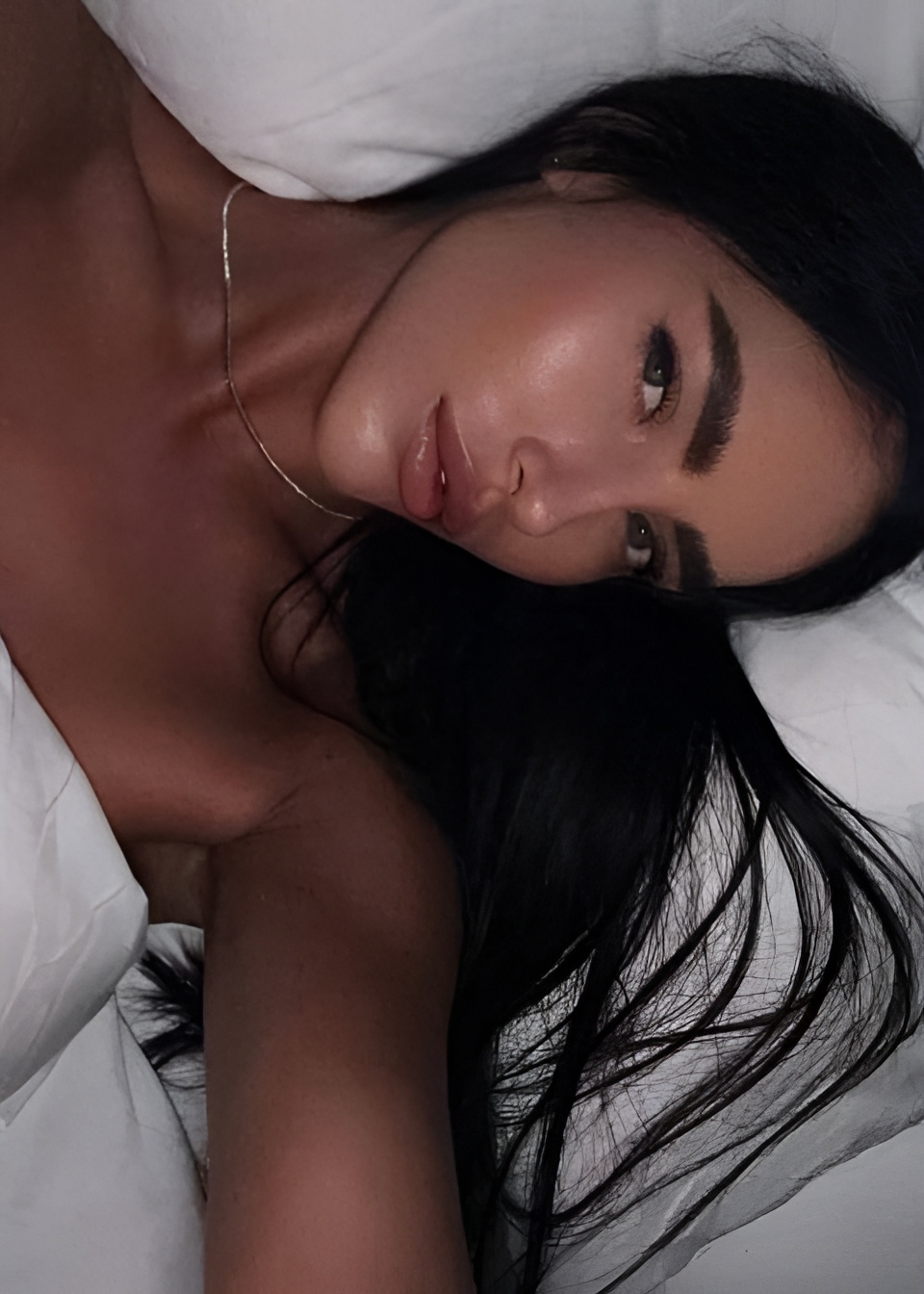 Индивидуалка МАЛЛИНА VIP, доступна для личного знакомства от 18000 руб